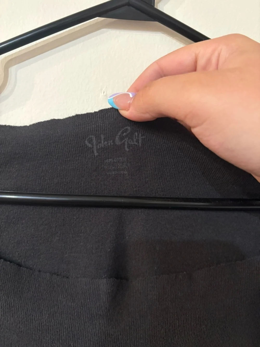 Brandy Melville Black Off-the-Shoulder Top with Red 'New York' Print - Picture 3 of 4